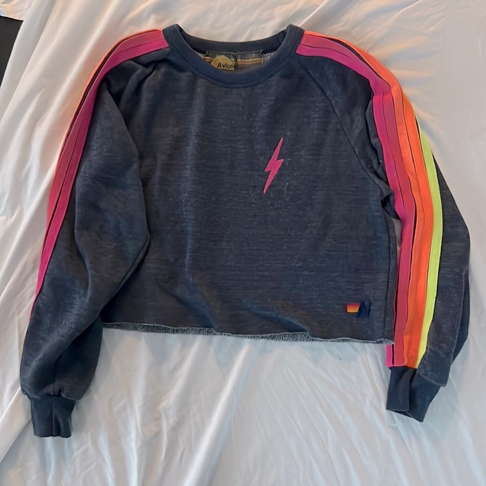 AVIATOR NATION BOLT CROPPED CREW SWEATSHIRT -
HEATHER NAVYNEON STRIPES MEDIUM